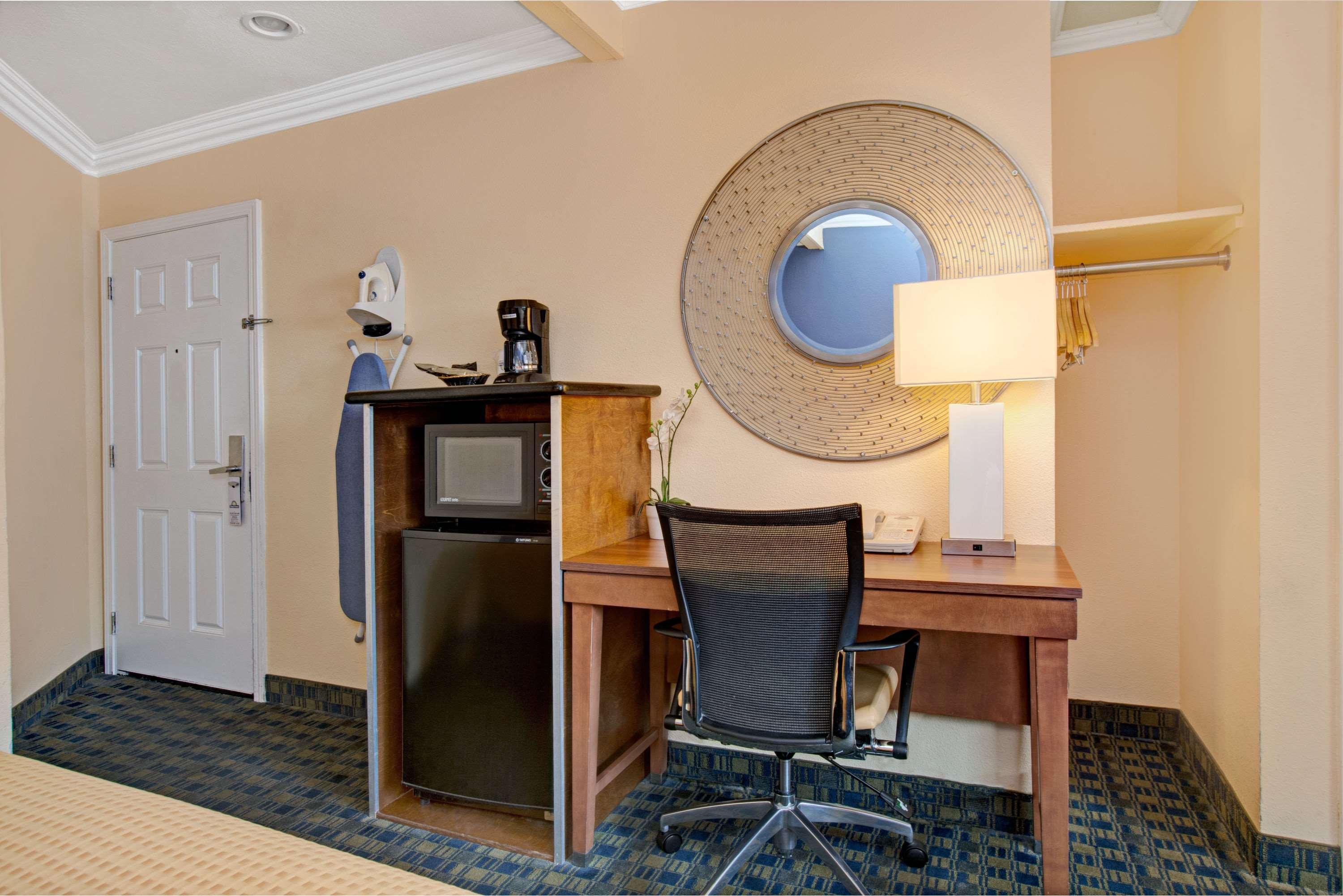 Days Inn San Francisco - Lombard Exterior photo